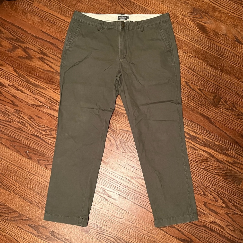 LL Bean Signature pant, Slim Straight Fit, 38W 30 Length, 100% cotton